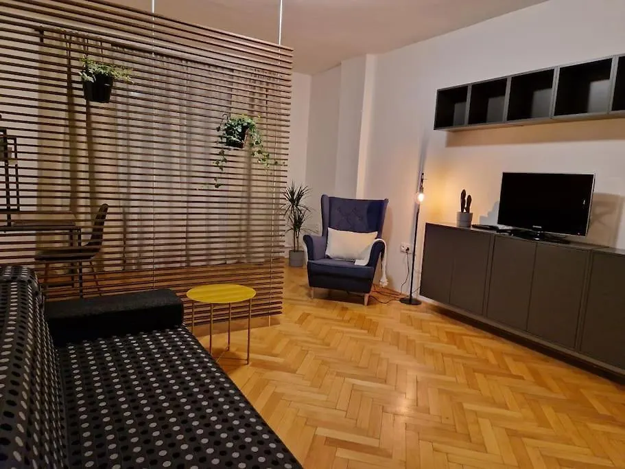 Pelclova Apartment اوسترافا
